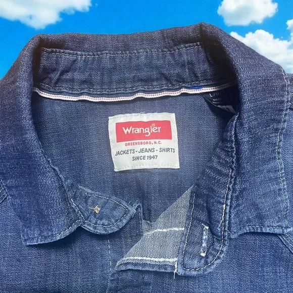 Vintage Wrangler Dark Blue Casual Button Down Shirt - Picture 6 of 7